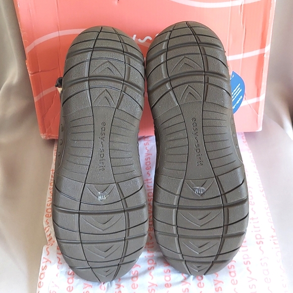 Easy Spirit Boots, Size 11, Green, Water Repellant, Faux Suede, Side Zip NEW! - Picture 7 of 10